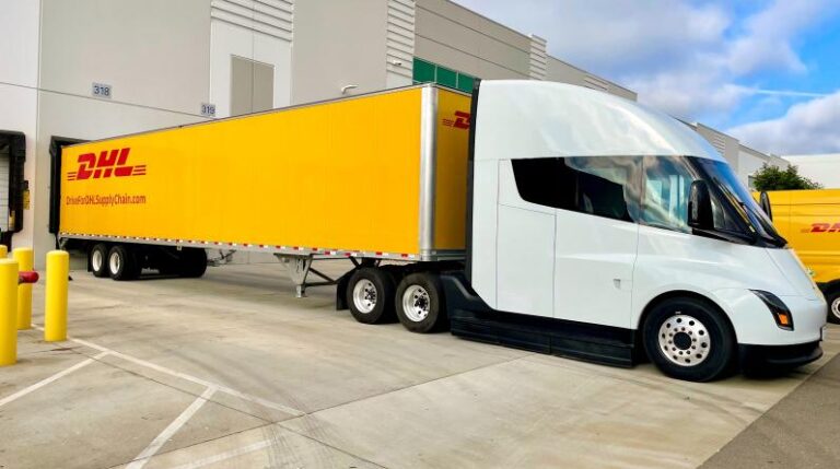 Following the successful trial of Tesla’s Semi electric truck, DHL Supply Chain USA has announced it is now planning to introduce the vehicle into its fleet when Tesla begins large-scale production in 2026.
Over a two-week trial period this summer, DHL Supply Chain USA integrated the e-truck into 5,000km of normal operations in Livermore, California. The trial included one long-haul route of 625km – fully loaded with a gross combined weight of 75,000 lb (34 metric tons) – confirming the Tesla Semi’s ability to carry typical DHL payloads over a long distance on a single charge.