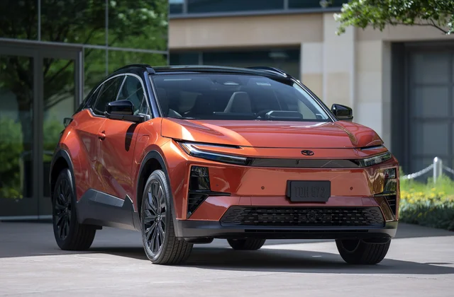 2026 Toyota C-HR: 14 Exterior Photos | U.S. News