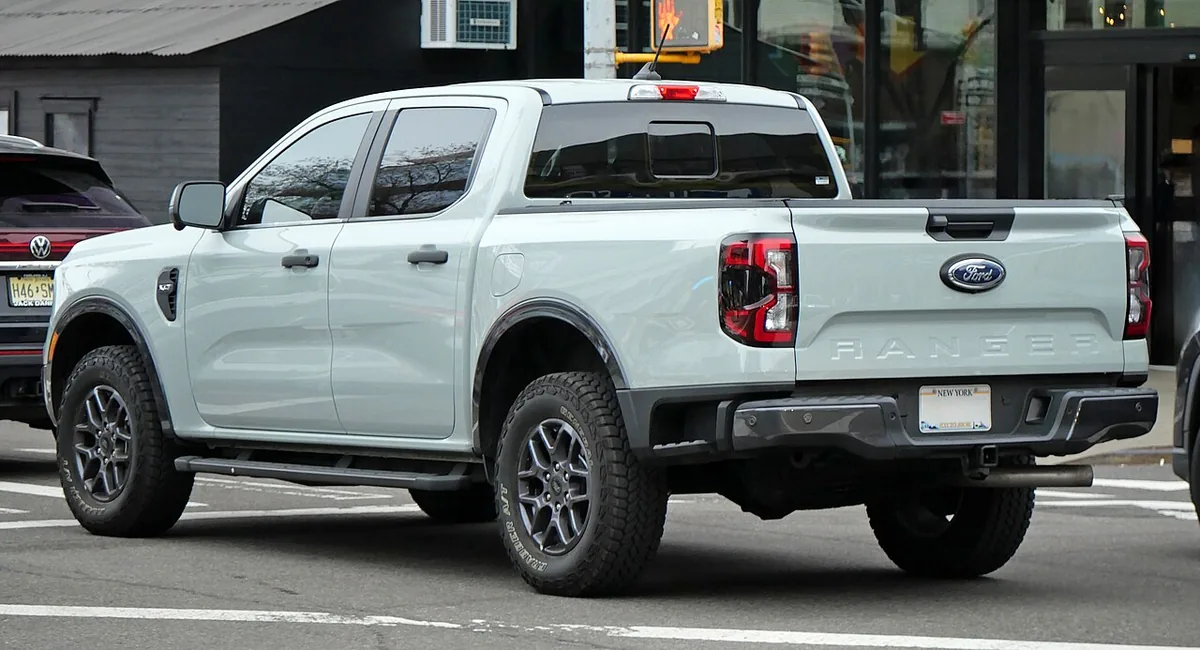 Rear three-quarter view of a 2024 Ford Ranger XLT, the trim the 2027 Ford Ranger changes reportedly black out